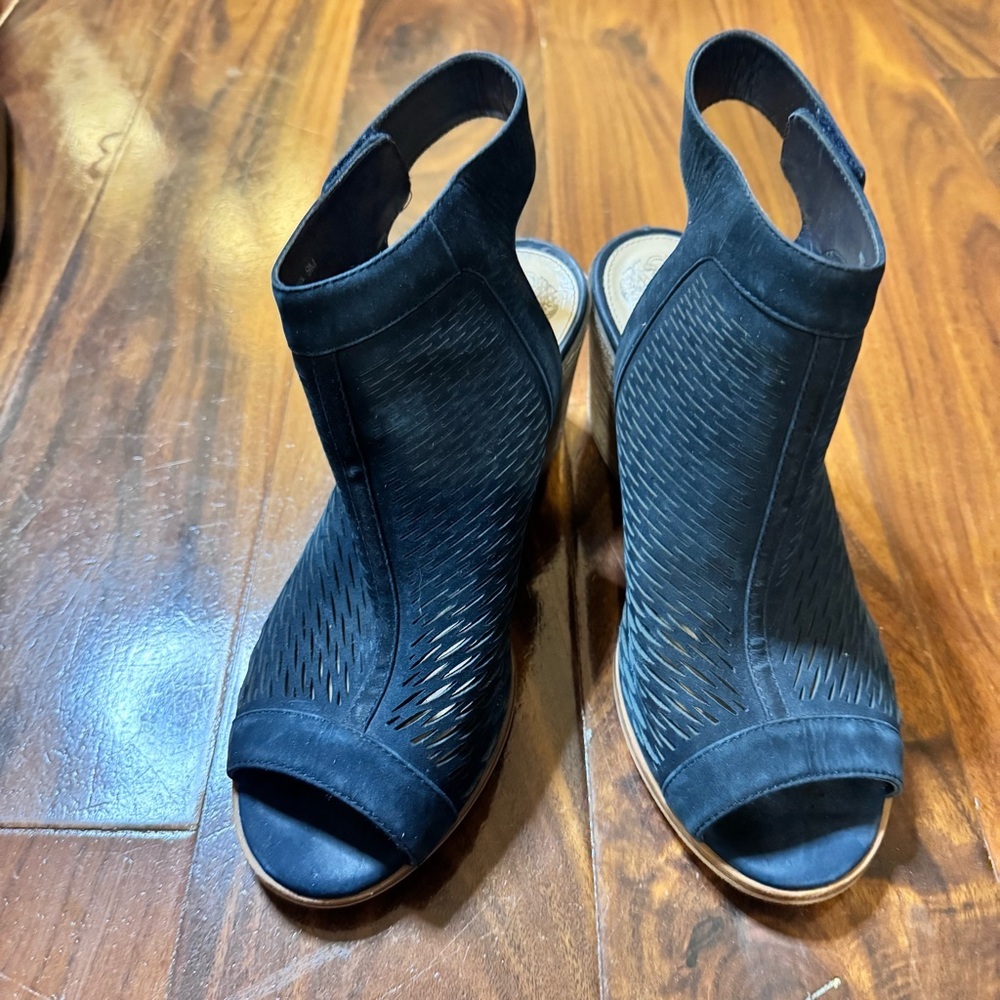 Vince Camuto Elegant Black Women's 3” Heeled Sandals